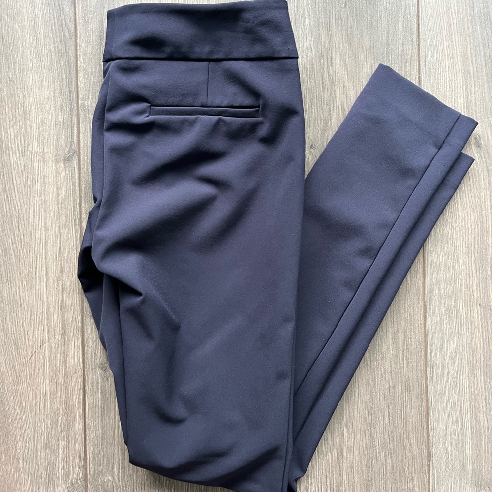 Ann Taylor Signature Pant- Size 0